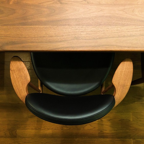 chair 上.JPG